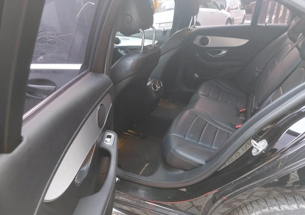 Mercedes-Benz Klasa C cena 100000 przebieg: 177000, rok produkcji 2017 z Pobiedziska małe 56